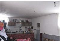شکل37- نمایی بیرون و داخل سازه مهندسی با بادبند برشی و اتصالات پیچ ومهره در روستای سفید کوه.