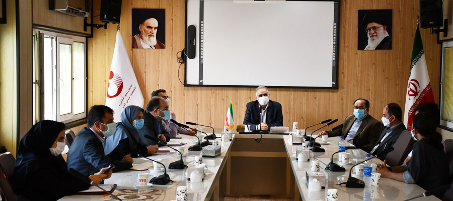 تقدیر رئیس سازمان زمین شناسی واکتشافات معدنی کشور از مدال آوران جهانی زمین شناسی
