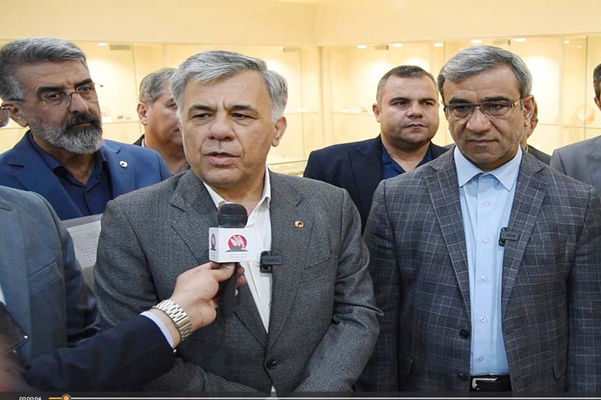 معاون وزیر صمت و رئیس سازمان زمین شناسی و اکتشافات معدنی کشور در مشهد: پتانسیل سنگ آهن، طلا و مس در خراسان  حرف اول را در کشور می زند
