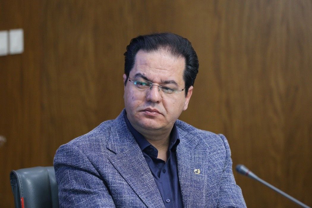 ارزیابی وضعیت فرونشست استان و شهر مشهد توسط مدیر کل زمین شناسی و اکتشافات معدنی منطقه شمال شرق در نشست ویژه کمیسیون های آب و محیط زیست و خدمات فنی، مهندسی، مشاوره ای و عمران اتاق بازرگانی خراسان رضوی با عنوان مساله مدیریت آب و بحران فرونشست 