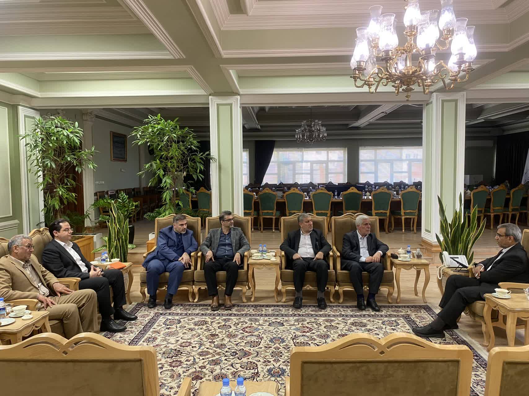 دیدار دکتر محمود فاطمی عقدا، معاون وزیر و رئیس سازمان زمین شناسی کشور با استاندار خراسان رضوی