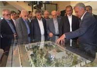 بازدید دکتر جهانگیری و مهندس نعمت زاده از ماکت پروژه پارک موزه علوم زمین